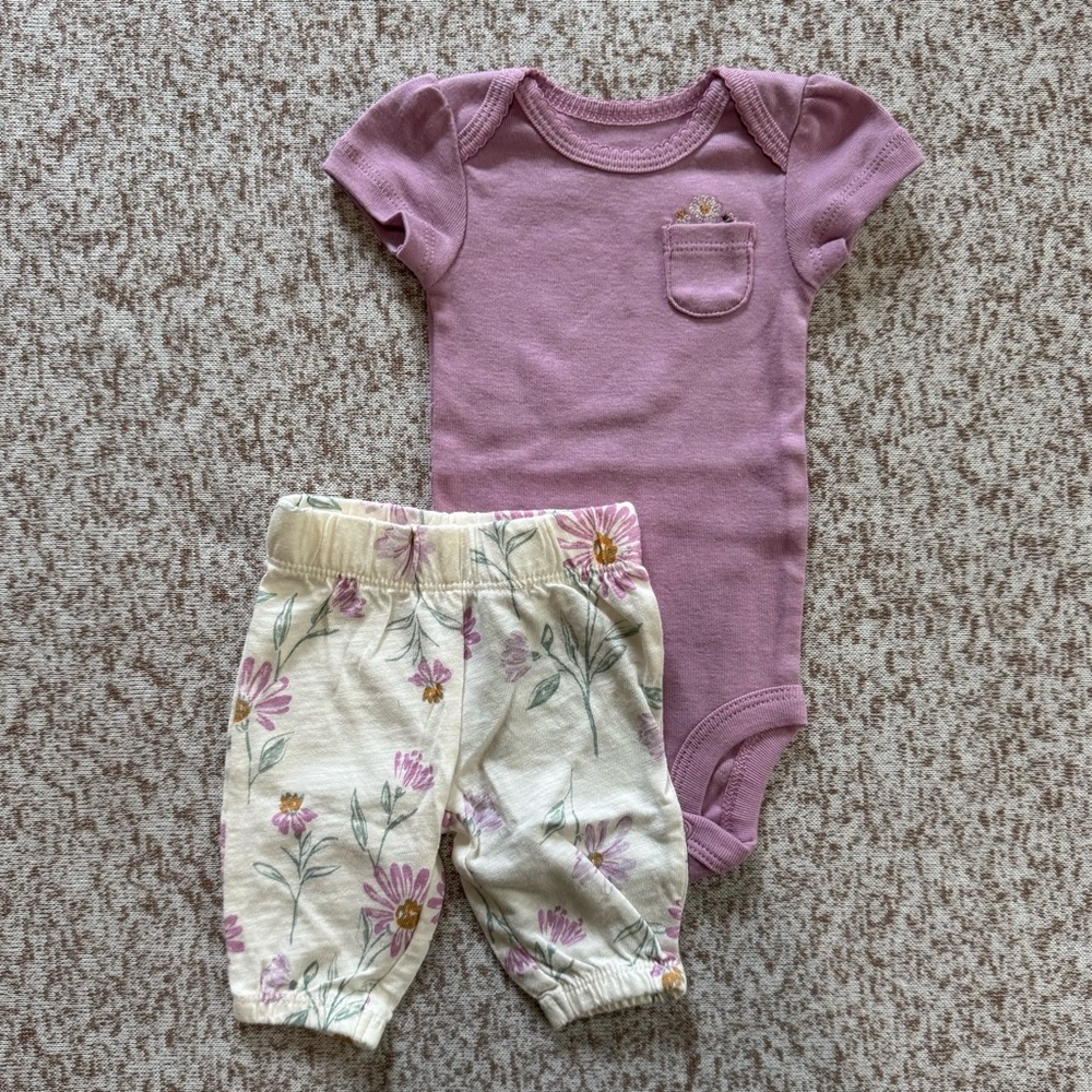5/$25 Carter's Purple Bodysuit with White Floral Pants